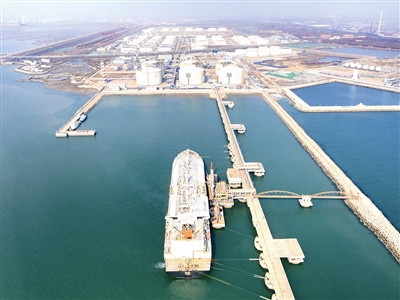 山东首个青岛彩神LNG接收站成功卸卡塔尔LNG资源